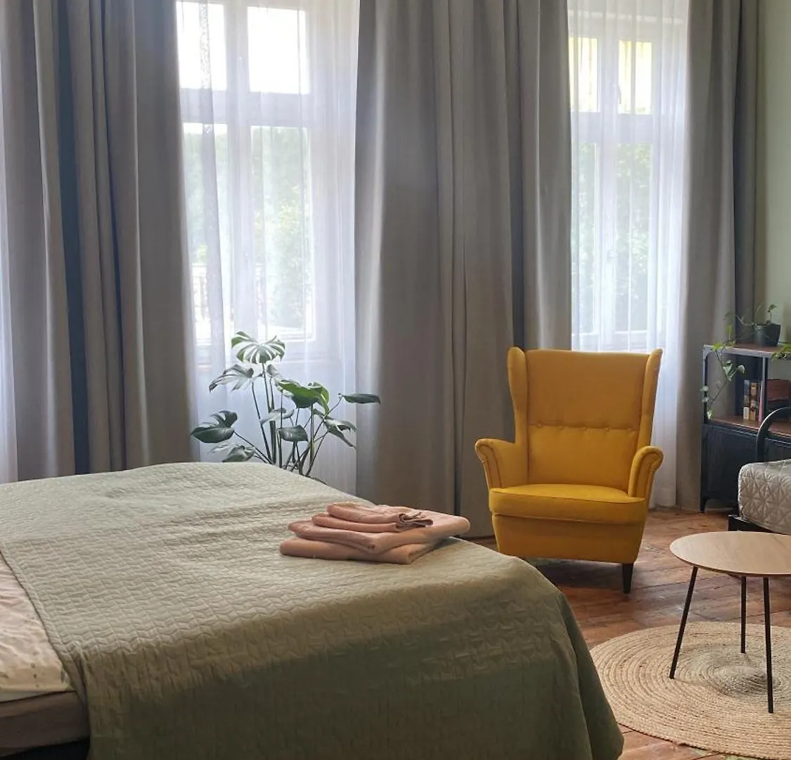 Four Rooms Carlsbad Authentic Κάρλοβι Βάρι